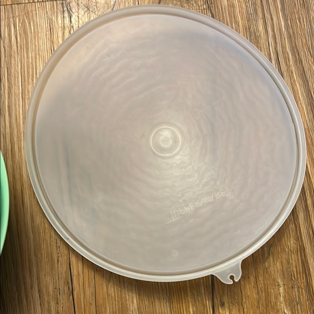Tupperware Mint Green Round Container - Picture 5 of 6